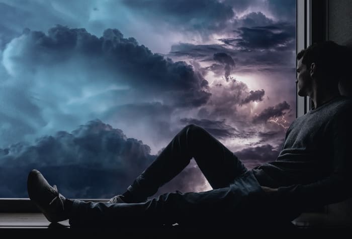 La Casa 4 en Cáncer tiene dificultades para superar eventos pasados ​​en su vida o relaciones pasadas.