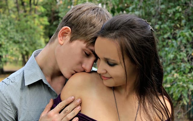 Marte en cuadratura con Neptuno puede experimentar muchos extremos en sus relaciones sexuales