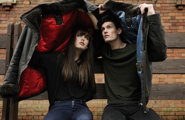 Venus sextile Ascendant makes you physically attractive